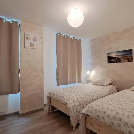 Appartement Entre Mer Et Remparts 2 *