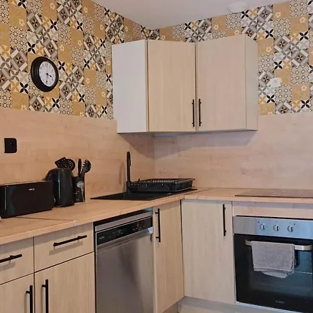 Entre Mer Et Remparts 2 *