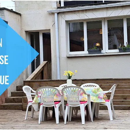 Appartement Entre Mer Et Remparts 2 *
